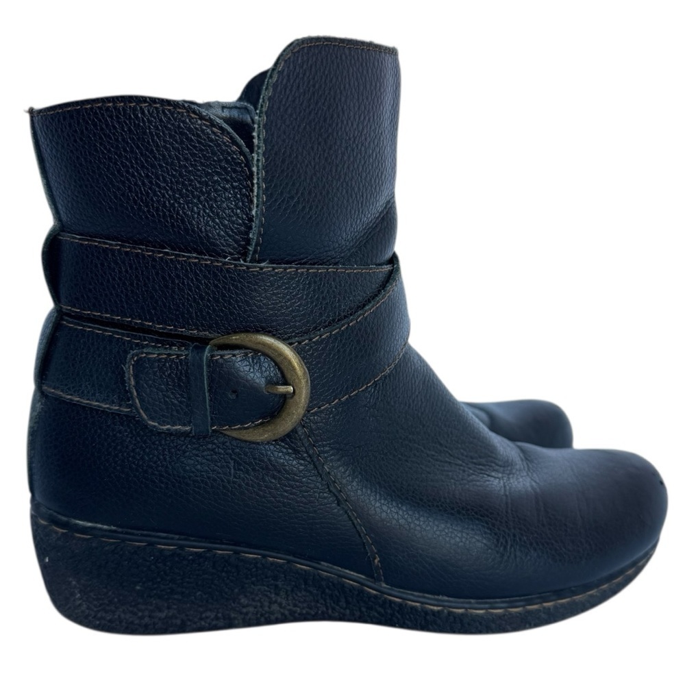 b.o.c. Pebbled Leather Wedge Ankle Boots Sz 6.5 Black Strappy Buckle Booties